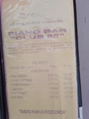 EpagHg's tweet image. El Piano Bar del Hotel Majestic, ubicado calle Frexes Esq. Mártires; le brinda una variada oferta de bebidas, coctelería y entremés. Con un horario de  1pm a 10pm todos los dias. Le esperamos. #EPAG-HG #HotelMajestic #Gustoporlaexcelencia