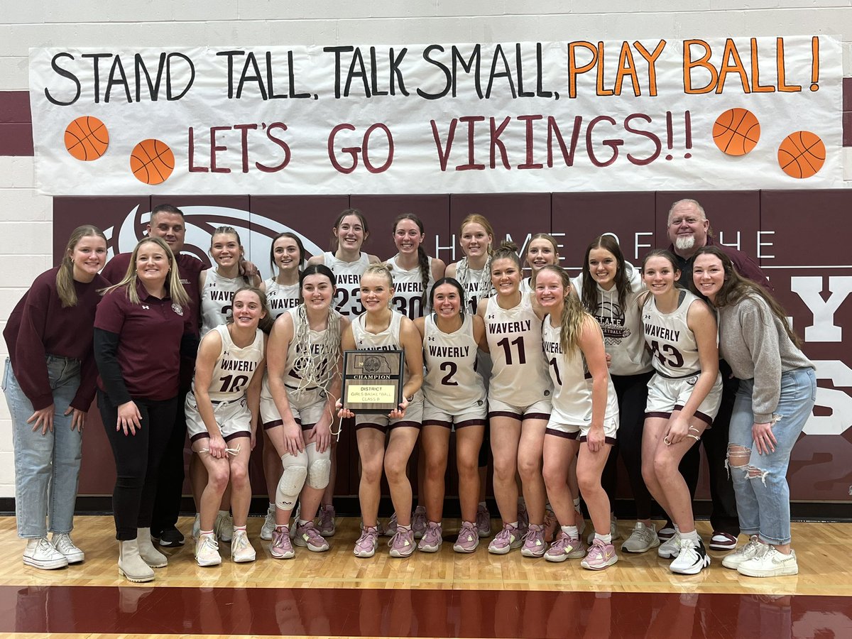 Lady_Vike_Bball's tweet photo. I want to give a huge shoutout to our girls bball team and especially our seniors! @PRadenslaben @anna__clarkee @KaraKassebaum @CordesMackenzie  this is an awesome group of ladies who have grown our program with fun,love,hard work,caring for others!Fortunate to be in their lives! https://t.co/4BjVtaAGLy