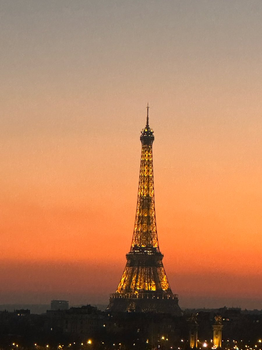 wwfolder's tweet photo. 230304 #WINWIN 🫧💌

🐥: Good night，Paris
🐥: 8:30 
🐥: You go to sleep!  
🐥: what time is it
🐥:lets hurry up
🐥:too late
🐥: 😴

🐥: sorry for sending you so late 
🐥: didn't notice the time is different 😂
🐥: sorry
🐥: I didn't pay attention to the jet lag
🐥: goodnight! https://t.co/Ey2UNtkCoi
