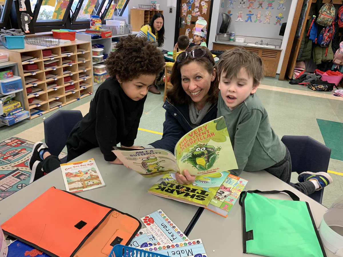 Stewart_Kinder's tweet photo. So many readers week! https://t.co/bmBJtWEiVD