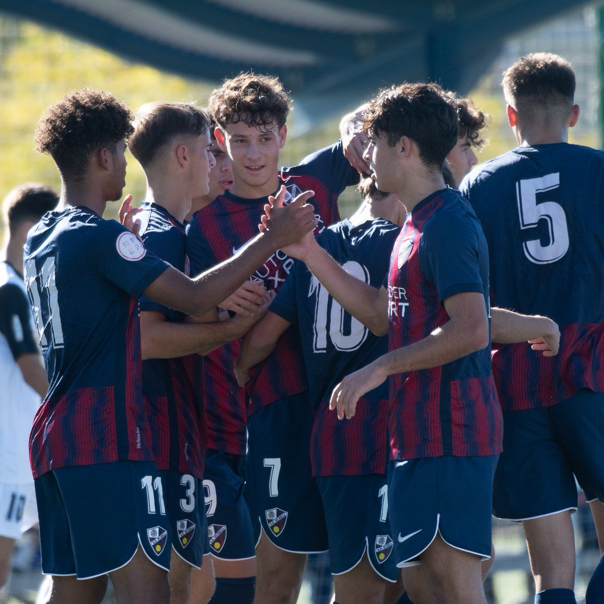 SDHuesca's tweet photo. Los planes de mañana empiezan antes de la cita en El Alcoraz, ¡Porque también hay un derbi!
 
𝗦𝗗𝗛 𝗝𝘂𝘃𝗲𝗻𝗶𝗹 𝗔 🆚 Real Zaragoza 
 
🏆 #DivisionDeHonor
⏰ 15:45h. 
🏟 CD San Jorge.

#VamosHuesca🔵🔴 https://t.co/1AKKZQzsj2