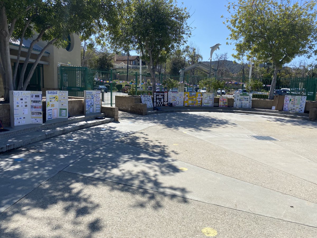 Research paid off for an amazing state fair by BL fourth and fifth graders in Ms Echt’s class! Every single one was beautifully presented and full of detailed information. ⁦<a href="/LVUSD/">LVUSD</a>⁩ ⁦<a href="/BLDolphins/">Bay Laurel Dolphins</a>⁩