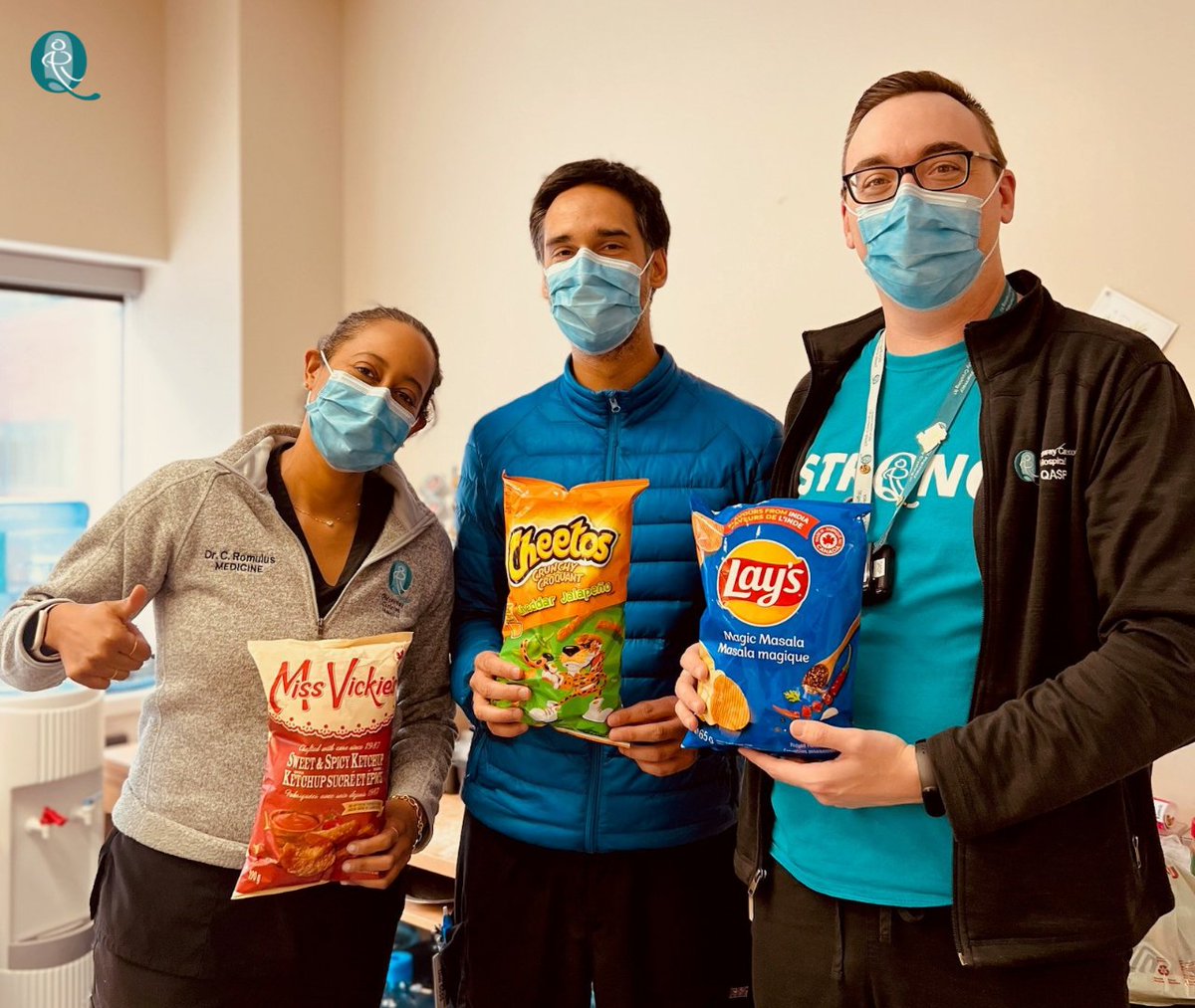 Our first ever Antimicrobial Steward'chip' Rounds occurred – a fun way to add more flavor to the team’s patient rounds 🌶

Our Antimicrobial Stewardship Program team brought 3 flavors along their rounds, encouraging staff to pick their favorite.

The winner? Spicy Cheetos ✌️