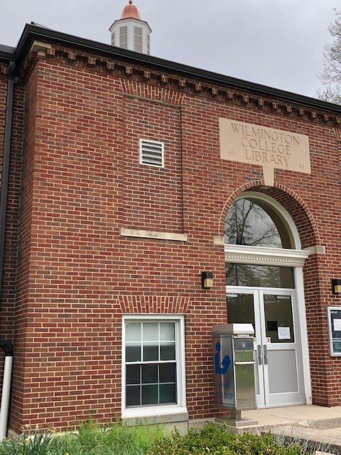 Watson_Library's tweet image. Do you need assisted access to Watson Library?
 We have a ground floor entrance off the sidewalk between the Library and College Hall.  There is a doorbell on the doorframe. Ring, then give us time to get to and open the door. Contact the Library with any questions, or concerns.