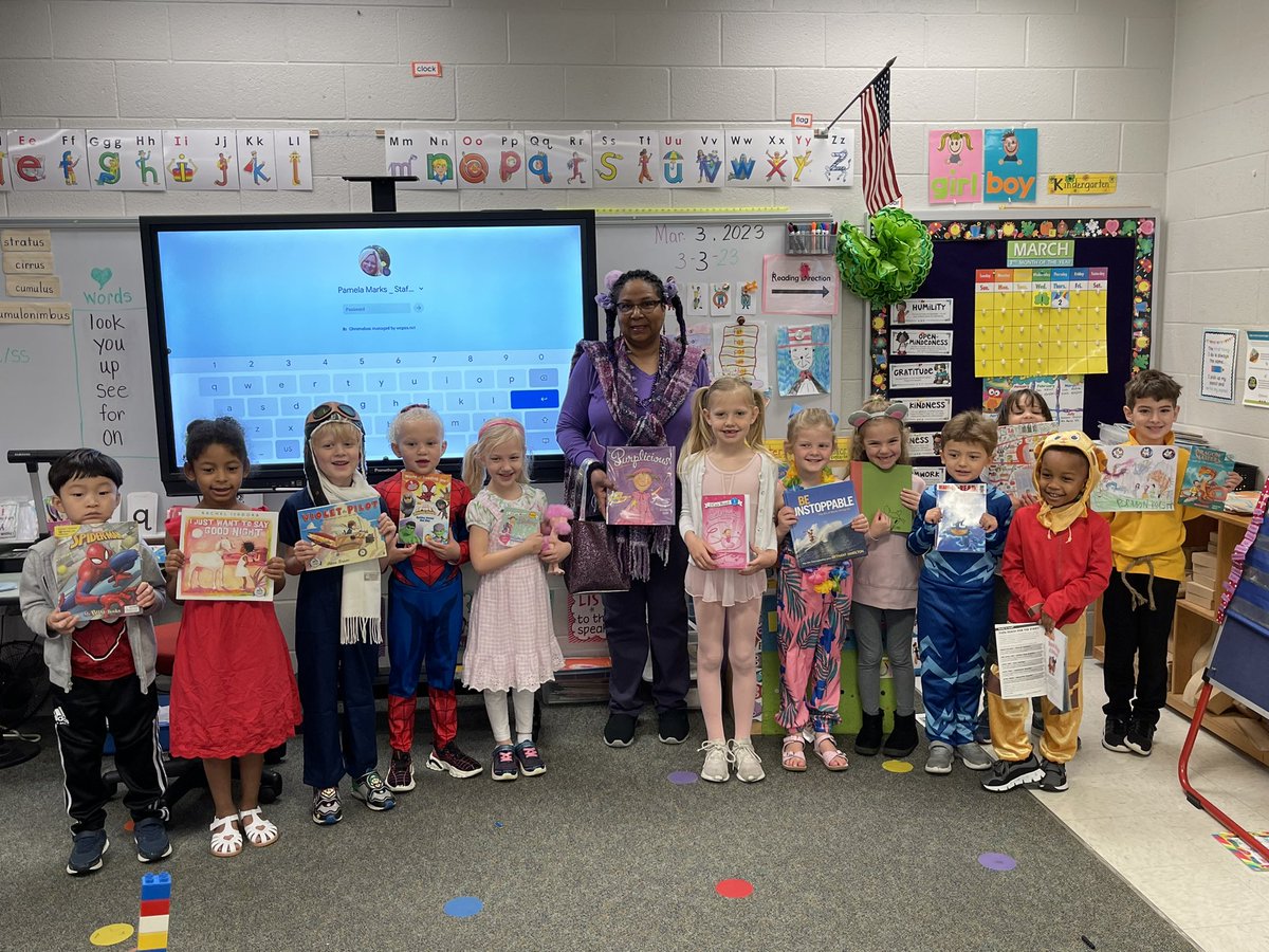 PamMarks19's tweet photo. Book Character Day at @HEShurricanes #kindergarten #bestday https://t.co/v3nlo3a5Kn