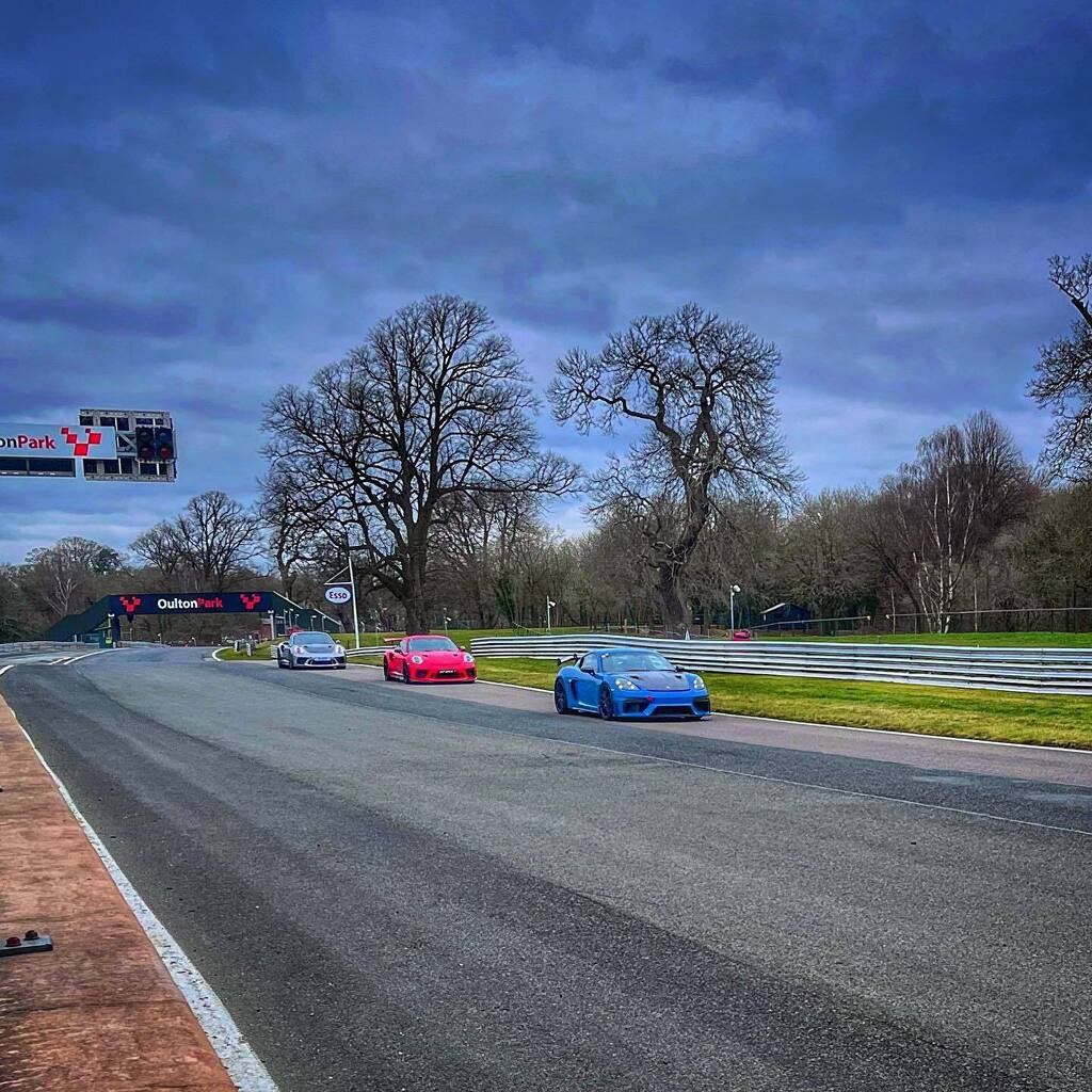 Our annual pilgrimage to Oulton Park RS day. Was great to catch up with clients old and new. 
#porsche #oultonpark #rsday #msvtrackdays #pcgb #centergravity #gt4rs #gt3rs #gt3rsmr #trackday instagr.am/p/CpVq49cIp-I/