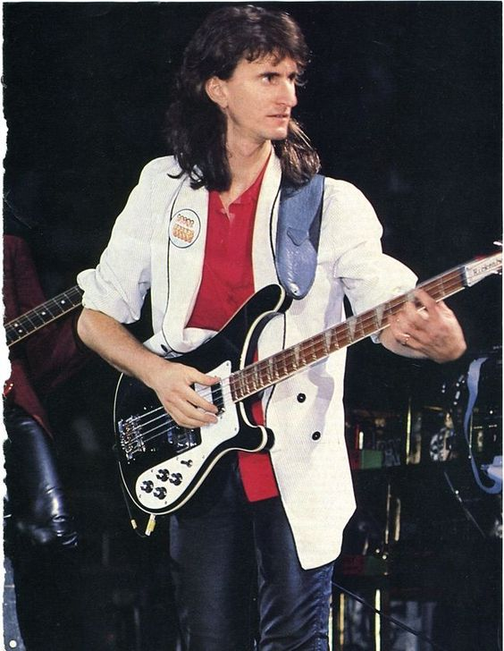 ReturnofR's tweet photo. Geddy Lee. #Rush #GeddyLee https://t.co/gVfGZZgemi https://t.co/8u5w4lgJMt