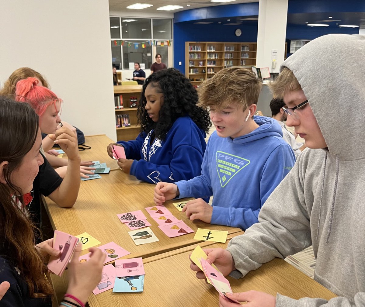 WillowSpringLMC's tweet image. Ss making hard decisions about sustainability and wants vs needs #4Cs ⁦@WillowSpringHS⁩ ⁦@wcpssdll⁩ 🌍