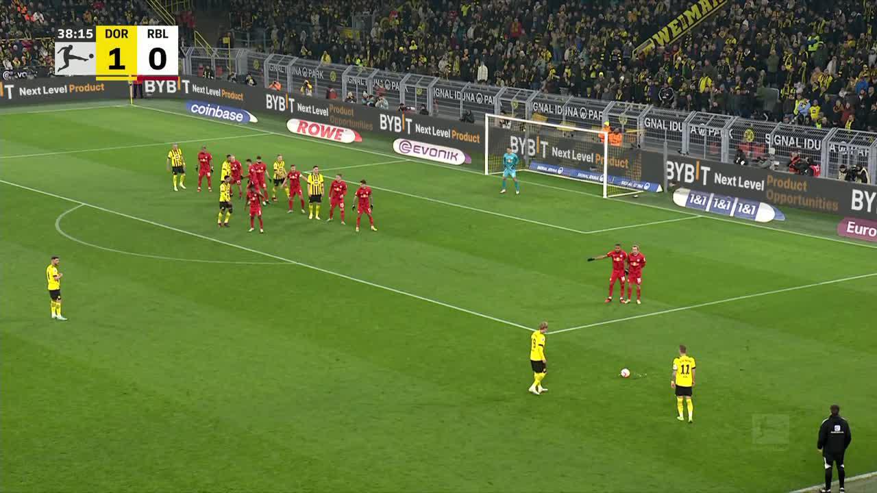 A big goal for Borussia Dortmund, they lead RB Leipzig 2-0 💪💪”