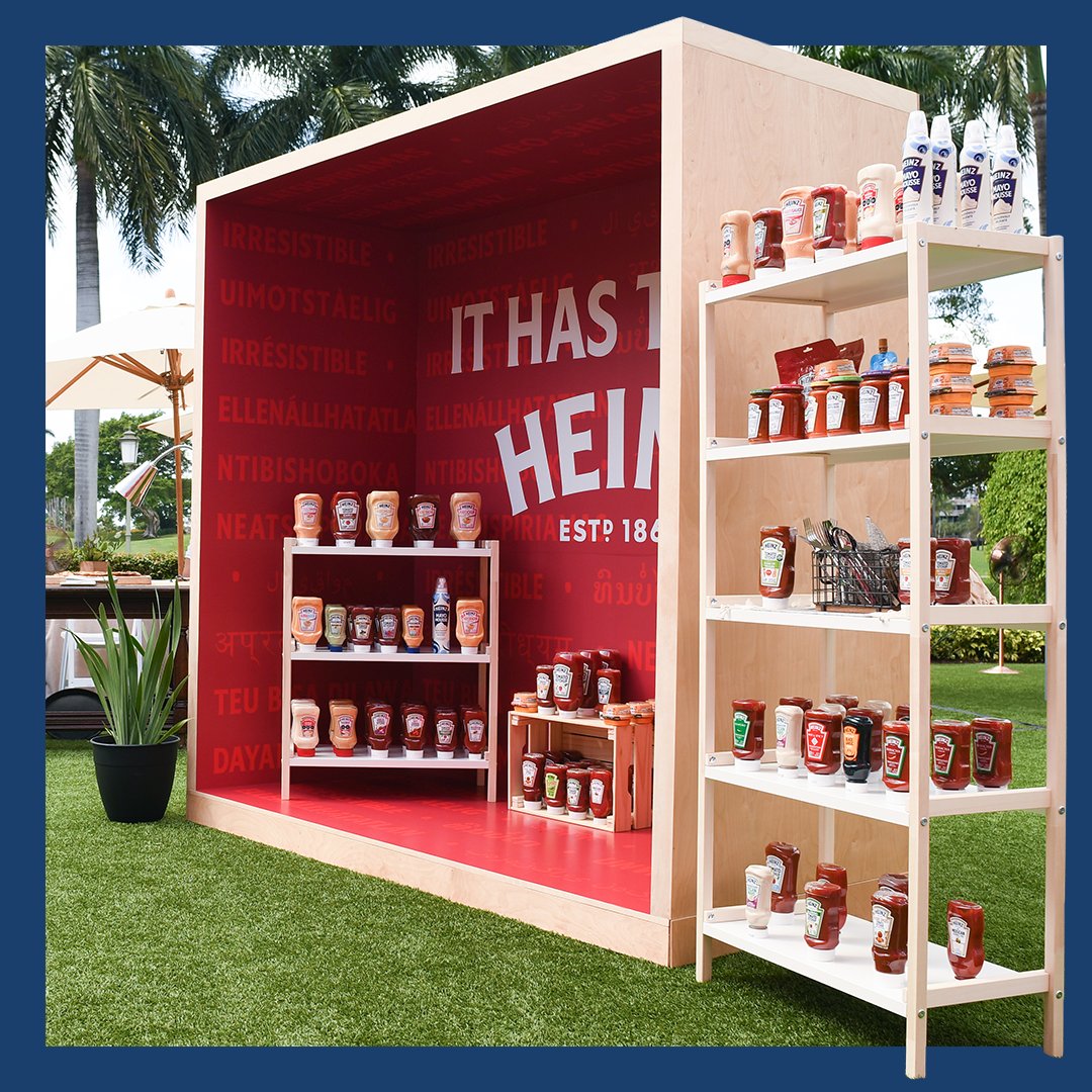 realart's tweet photo. We made a splash in Florida last week by creating a giant outdoor, immersive experience for Kraft Heinz at the Consumer Analyst Group of New York conference.
-
#buildwonder #immersiveexperience #kraftheinz https://t.co/ifOMvaXnsL