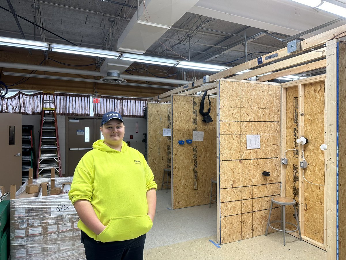 Mr Ragnoni thinks being able to work on the job site and around the school is an interesting part of our lab #EHOVEVIP