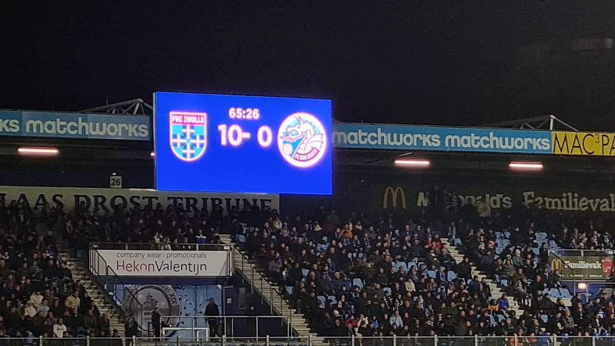 linksefoppuh's tweet photo. Er zijn soms van die avonden.... en er zijn nog 24 minuten te spelen. https://t.co/NBhvoCLvz3