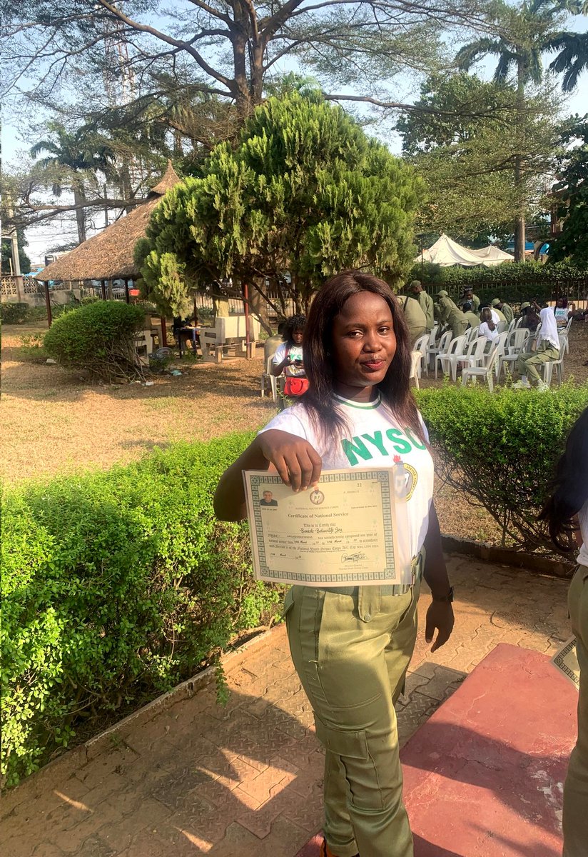 Oluwateefe's tweet photo. Glory 🥳🥳
Thank you NYSC for having me 😇😇 https://t.co/Iw9zv4rpBK