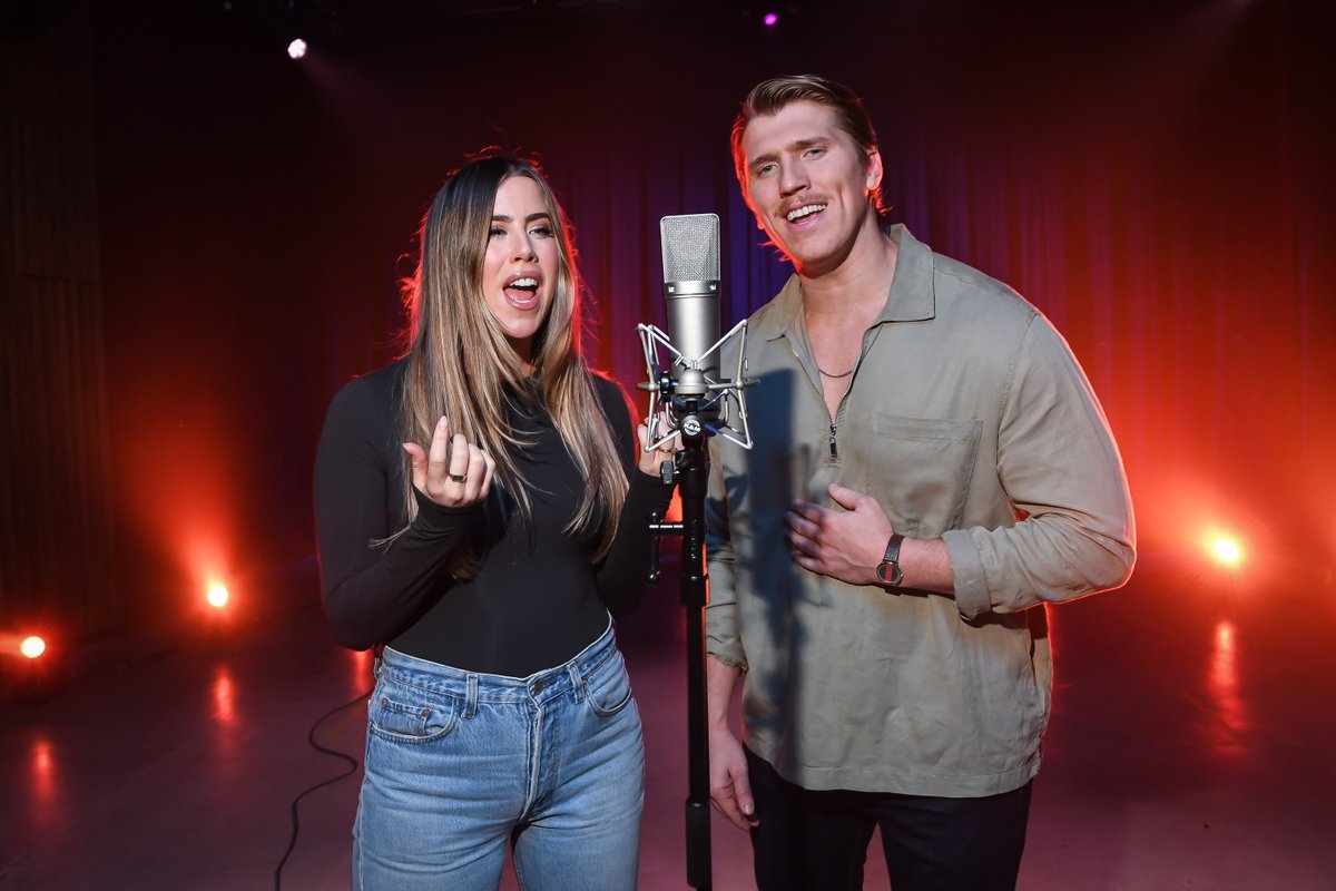 “What I Wouldn’t Do (North Star Calling)” – a star-studded anthem and video in support of Feel Out Loud, <a href="/KidsHelpPhone/">Kids Help Phone</a>'s largest youth mental health movement in Canadian history, is out now!

Watch the video here ❤️🎶: youtube.com/watch?v=qSv8uW…

#KidsHelpPhone #FeelOutLoud