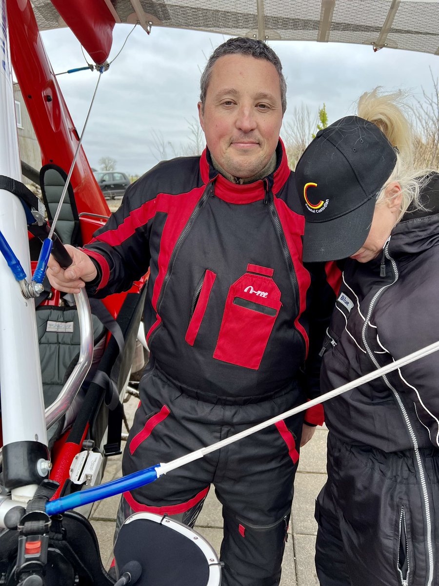 CoastalCustodia's tweet photo. What an awesome afternoon out with @northumbriamicroflights flying across the #Northumberland #coast such an unique experience and great way to view our beautiful county! Would you try it? #flyingfriday #Friday #FridayFun #fun #experiences #microlights https://t.co/I4TNiMDv7g