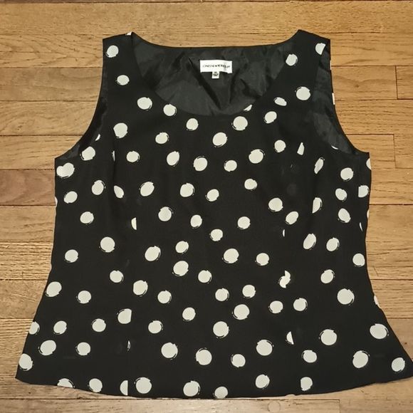 BethSteed's tweet photo. So good I had to share! Check out all the items I'm loving on @Poshmarkapp from @cald_la #poshmark #fashion #style #shopmycloset #jonesnewyork: https://t.co/qEBNw0kb1e https://t.co/R7bENBja16