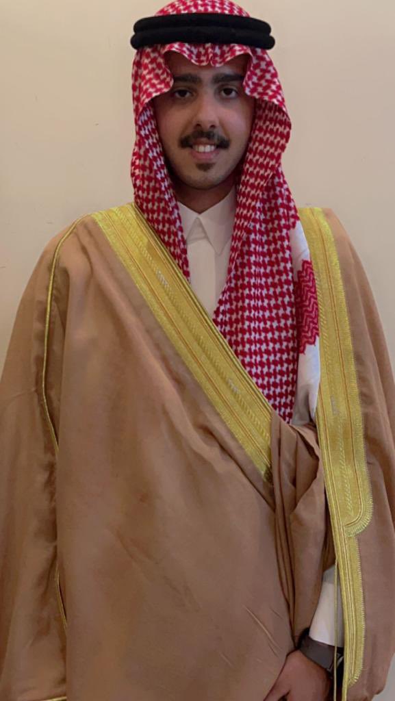 واخر دعواهم أن الحمدلله رب العالمين

تم بحمد الله تخرجي من جامعة الملك عبدالعزيز وحصولي على درجة البكالوريوس في تخصص العلوم السياسية مع مرتبة الشرف

فالحمدلله على التمام وعلى حسن الختام
ولا انسى من لهم الأثر الأكبر في مسيرتي الجامعية عائلتي واساتذتي الفضلاء فجزاهم الله خير الجزاء