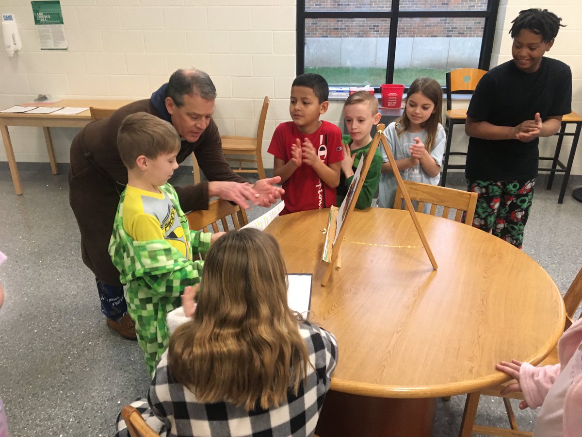 Wallace Elementary School of Integrated Arts tweet media
