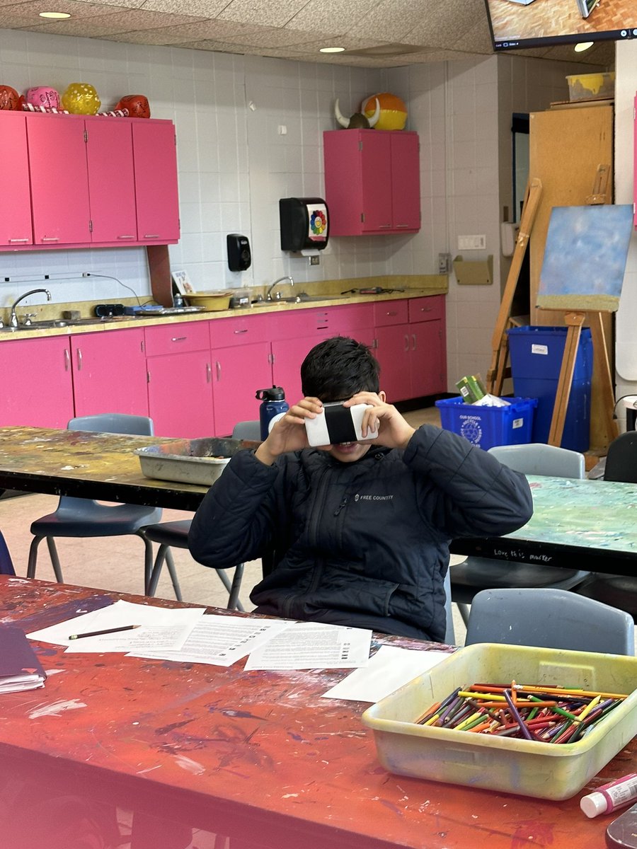 MsAngelillo_Art's tweet photo. Some recent happenings in the BJH Art Room! Endangered Animal project 🐢by Alisa L. (8th), VR exploration with Ullas R. (6th), Cake Decorating Career Project (Drew C. &amp; Arya G., 8th) &amp; Candy Paintings! (Sophia E., 6th) #D53Cares #D53Learns https://t.co/sxfr3yDkW1