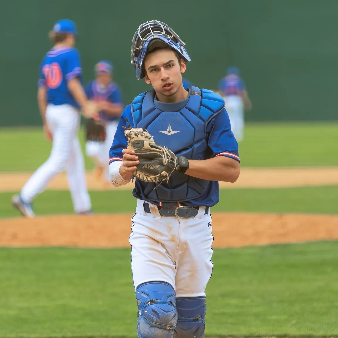 HatterBaseball's tweet photo. 8 Days until Pitchers and Catchers! #hatters #offseasongrind #2023version #catcher #OF #FCIAC @Roman_Hausmann 📸 @DesignatedRpt @johnellpannell https://t.co/sl6NPGBnCp
