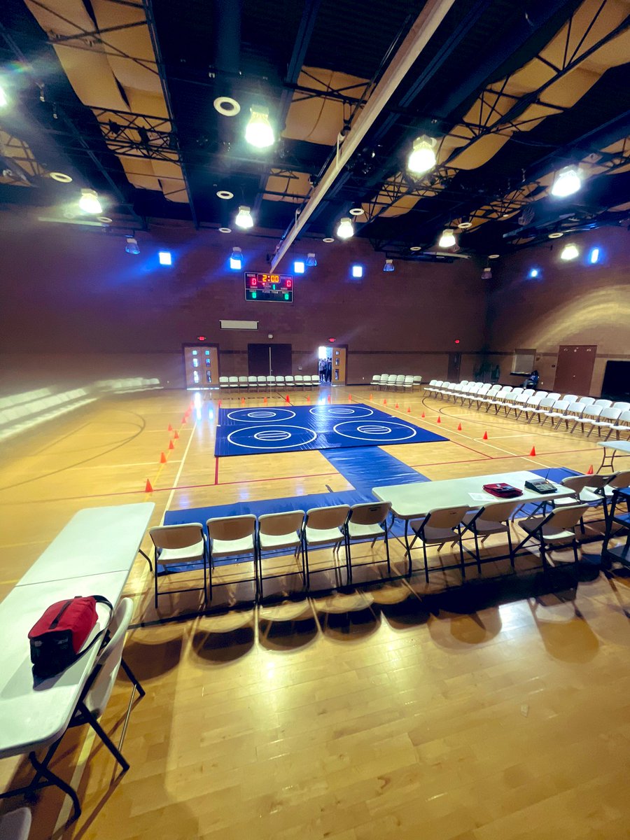 CoachMalott's tweet photo. Today was everything! #Intersquad #SpringDuals ๐ ๐ต๐ฆ
https://t.co/jI0RWNFPaG