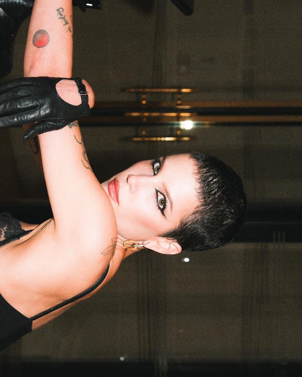 halsey's tweet photo. Not when we're alone and she's dressed in black… https://t.co/84AhtMbtPY