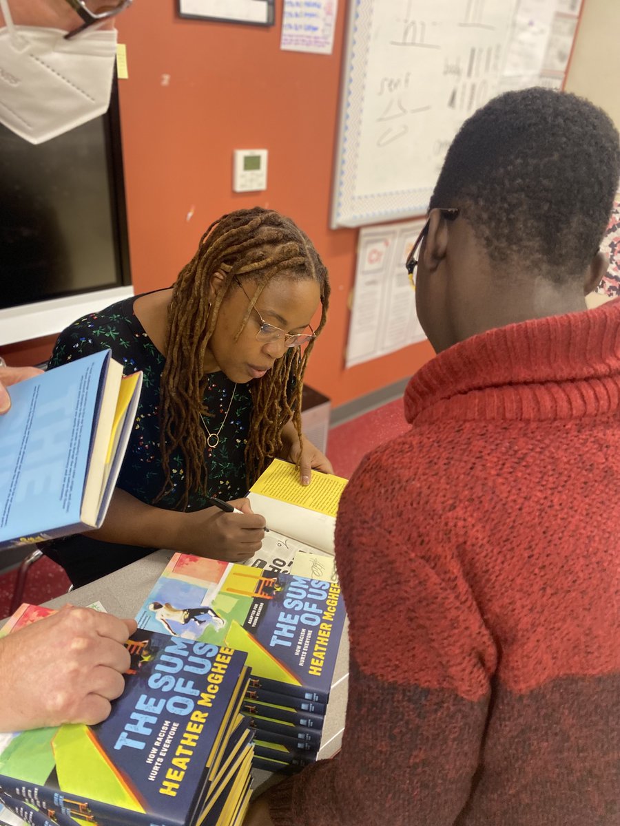Thanks to @hmcghee for three thought-provoking talks about #TheSumofUsBook (@penguinrandom) & the importance of racial/social justice! Thanks to @IdaBWellsMS for hosting & for the thoughtful questions! Thanks to @TheDCArts, everyone received a signed copy of the book!