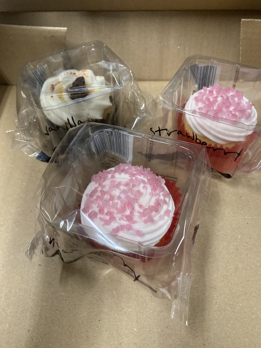 #NationalEmployeeAppreciationDay was celebrated at #WBCC with some very delicious cupcakes 🧁 a BIG thank you to all the team for all your hard work #thankyou #OneTeam