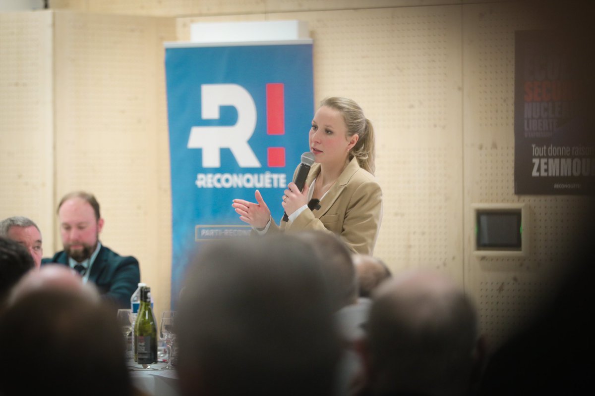 J’ai deux petites filles et l’islamisation de mon pays m’inquiète quand on voit l’emprise de la charia qui s’étend chaque jour. Je veux qu’elles vivent dans un pays où les femmes sont libres ! #Ain