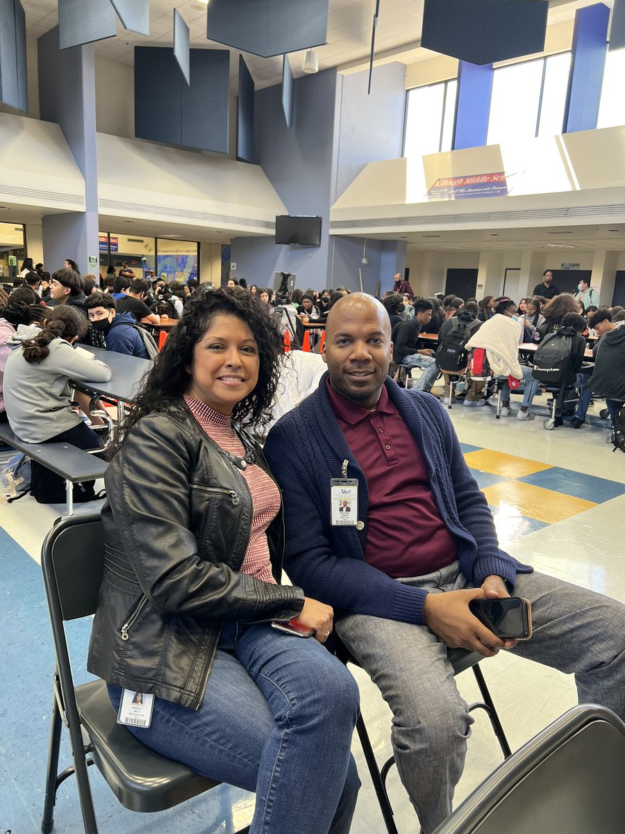 ItsSanaAleem's tweet photo. Ready for Motown Performance @KilloughEagles @AliefISD @aliefFineArts @RenferdJoseph thank you for all your support #iamkms https://t.co/J0YxKReHIa