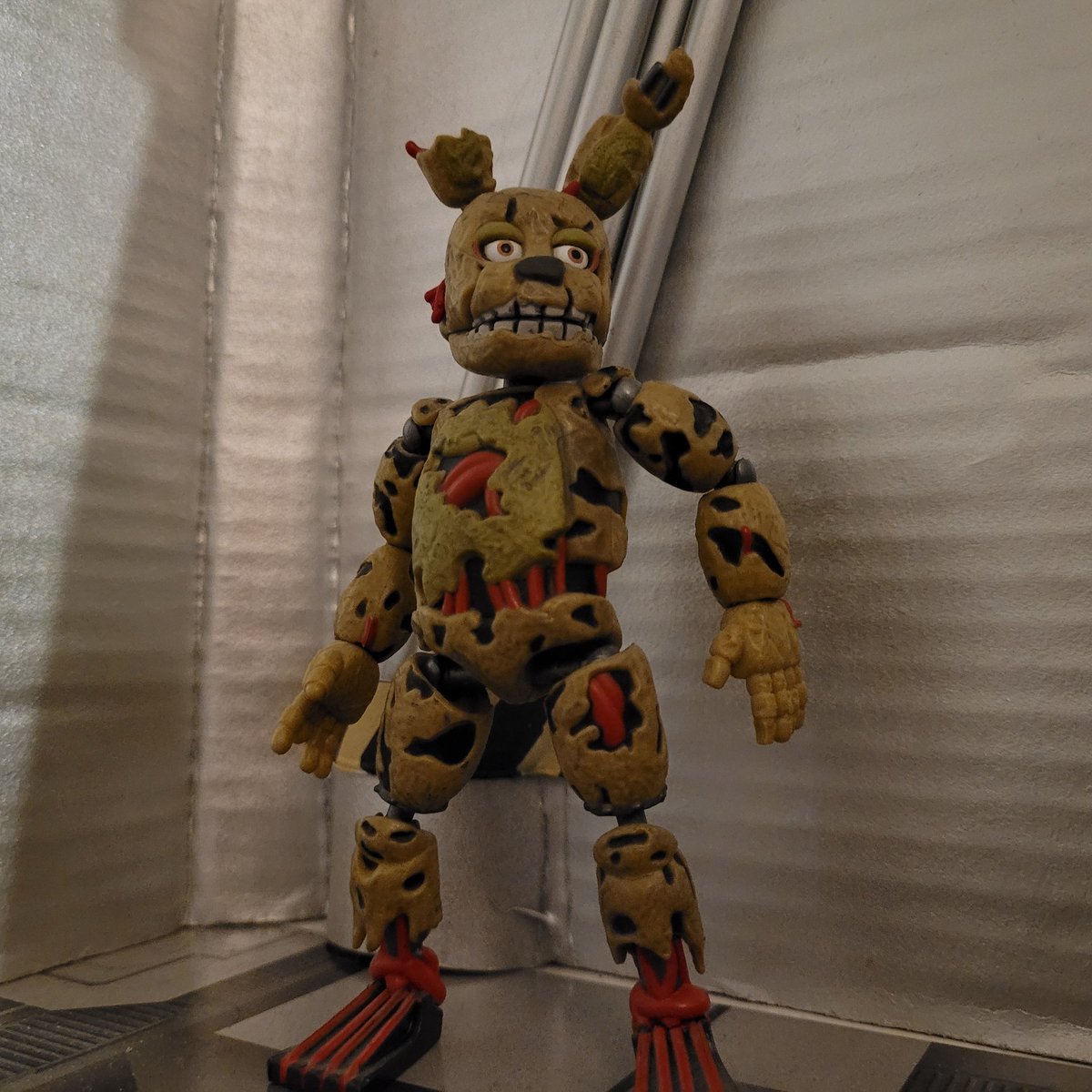 tthblox's tweet photo. #HeAlwaysComesBack
#FiveNightsAtFreddys
#FNAF
Today he came back https://t.co/nArPXN7exr