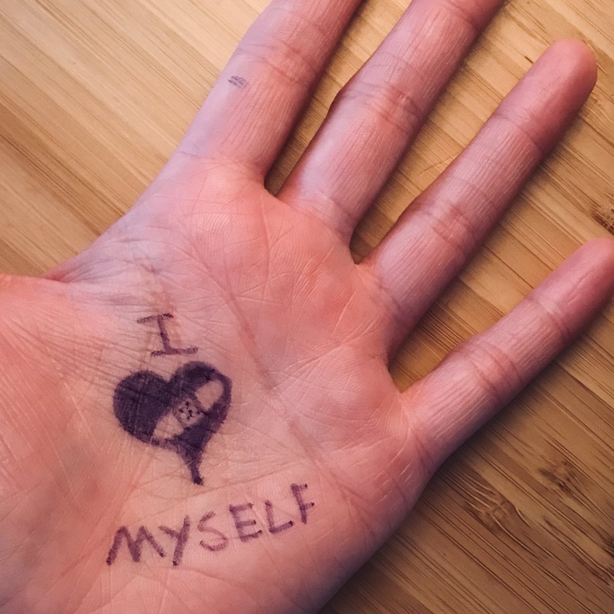 juliamaceart's tweet image. #stopselfharm