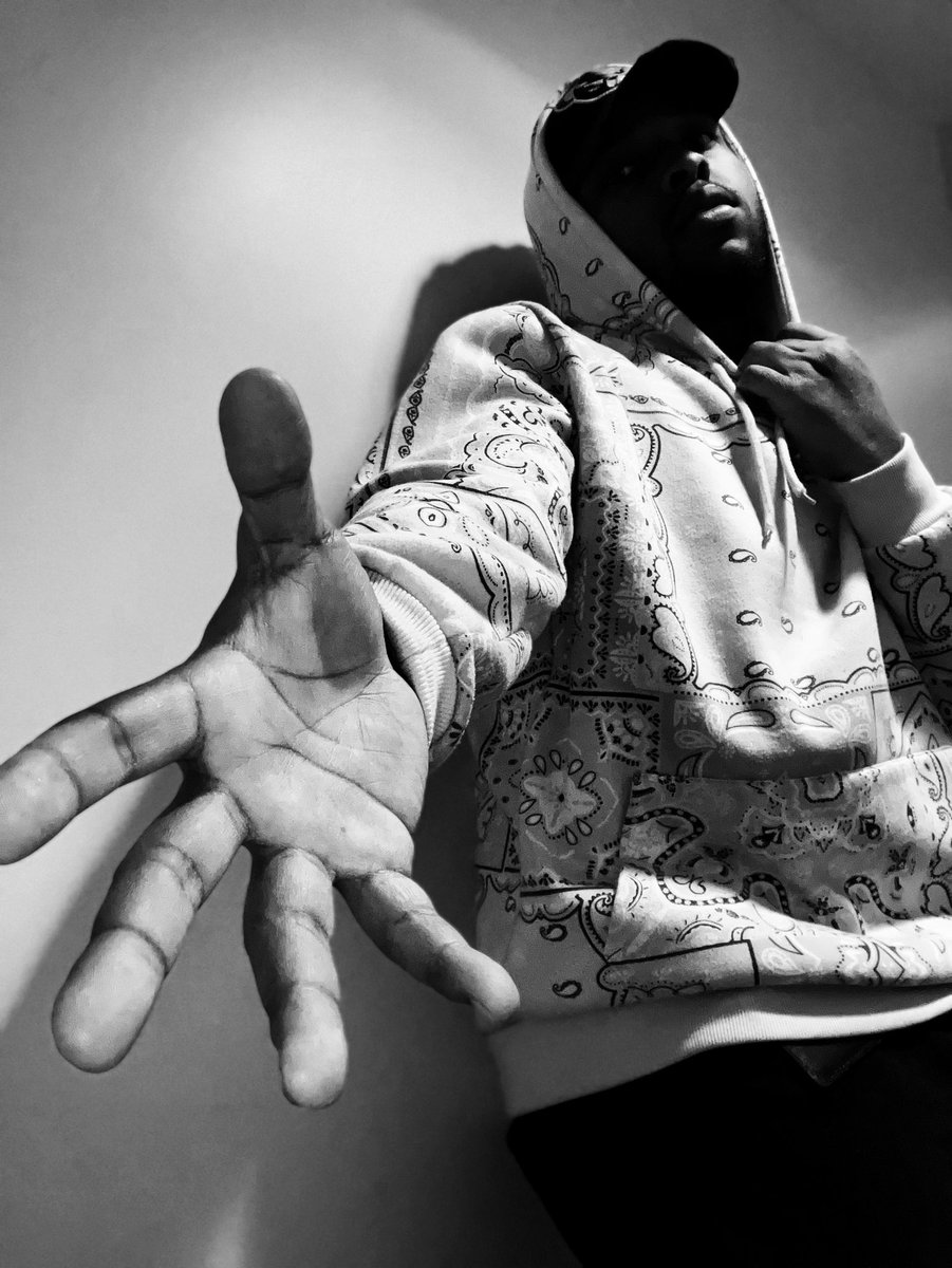 LangztonxKing's tweet photo. If you have a dream, go for it & stand on it.
*
#photographer #model #photographermodel #modelphotographer #explore #postivemindset #blackandwhite #blackandwhitephotography https://t.co/BqQRAWiJ3q