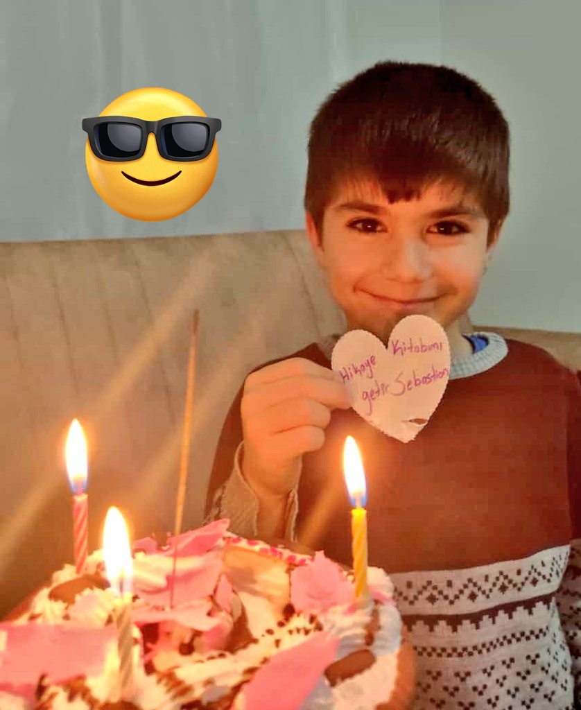 guleisikk's tweet photo. Hikaye kitabımı getir Sebastian😎💣 https://t.co/OwKQ2exZUR