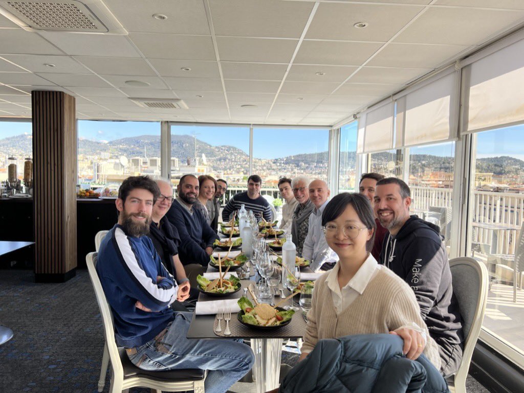 Our amazing crew in ten-forward yesterday.
🖖