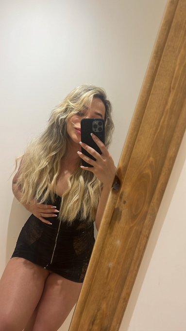 Hi babies, how are you?  Have a new amazing content with this beautiful mini dress on my p@ges&hellip;  Check