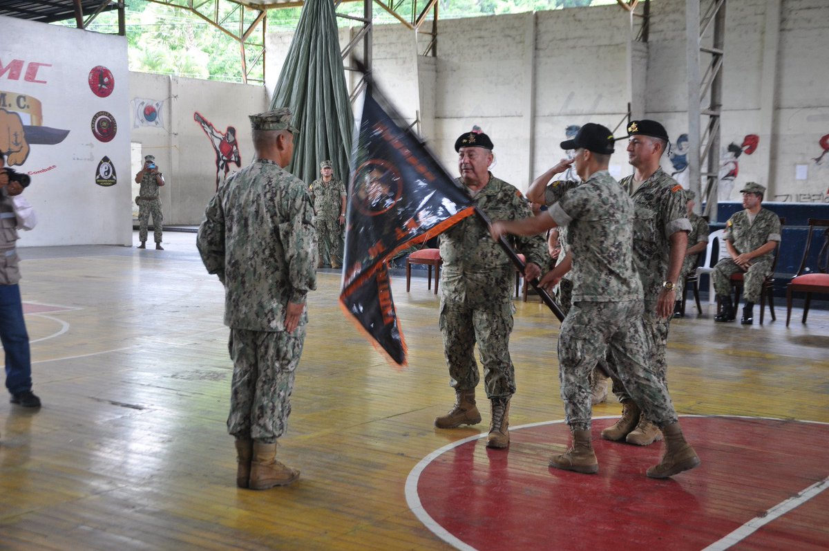 armada_ecuador's tweet photo. #Guayas | En el coliseo del Cuerpo de Infantería de #Marina #CUINMA se dió apertura a la V Promoción del cursó de Artes Marciales en Combate (AMC).
#FFAAContigo. #PorEcuador #YosoyNaval #ArmadaEcuatoriana #marina #seguridad https://t.co/abVlUXm6OV