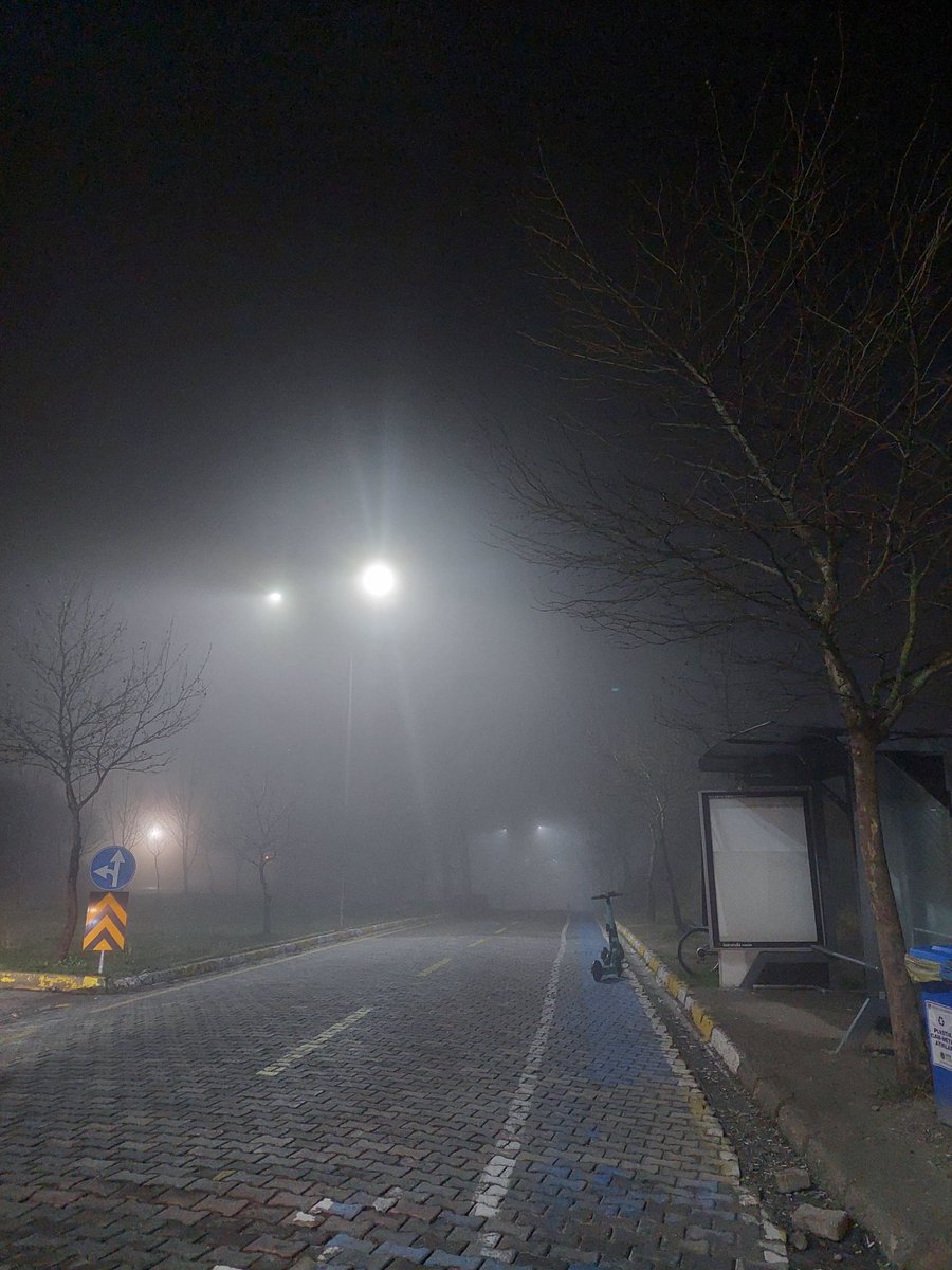 Hayalet ṣehir kampüs