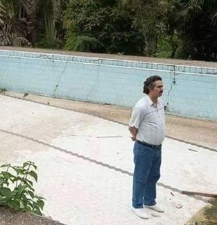 princessharumi_'s tweet photo. me waiting for crunchyroll to release the AOT episode.... https://t.co/c4uyU9y1Lh