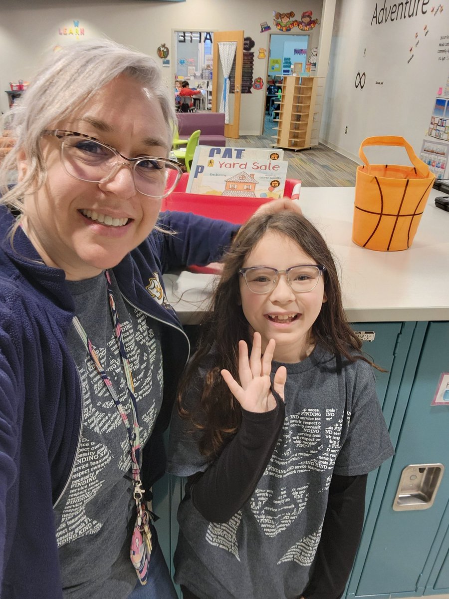 Friday's Vibe: Finding Kind 😍 And @MrsF_Counselor found a twin wearing this year's #KindnessWeek2023 tshirt. 💙💛💪 @NRCS_Supt @NRAC3_8