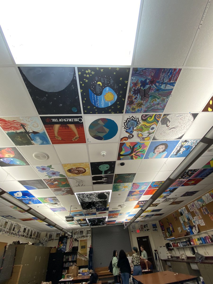 ViperTimes's tweet photo. Vipers getting ready for the art showcase this Saturday! #art #artshowcase #talent #vhs #verrado #1Verrado #oneverrado https://t.co/lNmuVDUw2p