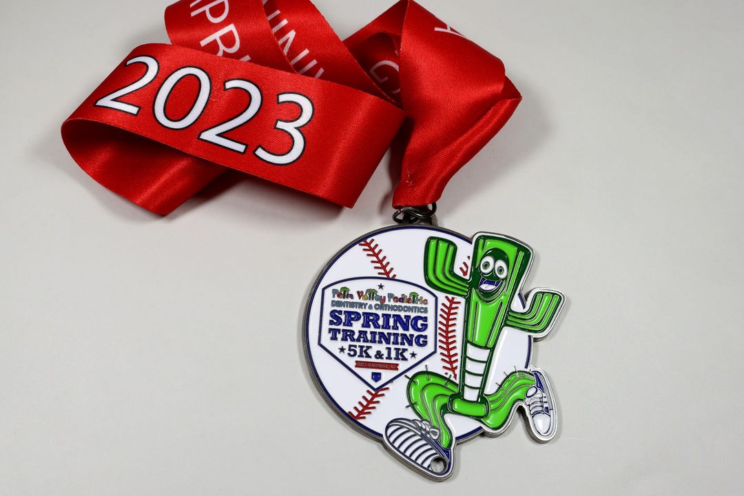 StartLine Racing is hosting the 6th annual Spring Training 5K and 1K Fun Run in Surprise, AZ tonight at 7:00pm! They had SymbolArts make the race medals for the participants. Check out more about the event: facebook.com/events/8434888… #symbolarts #symbolartsracing #symbolartsmedals #
