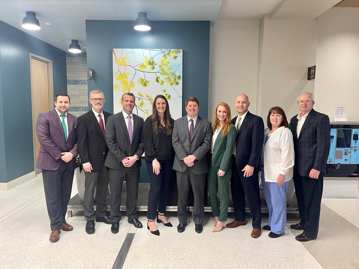GrandviewMC's tweet photo. Today, we celebrated the ribbon cutting and open house of Grandview Physicians Plaza II. ✂️ We are so proud of our Grandview team that worked tirelessly on this expansion project. 
 
#GrandviewProud #GrandviewGrows https://t.co/vtd763jbn8