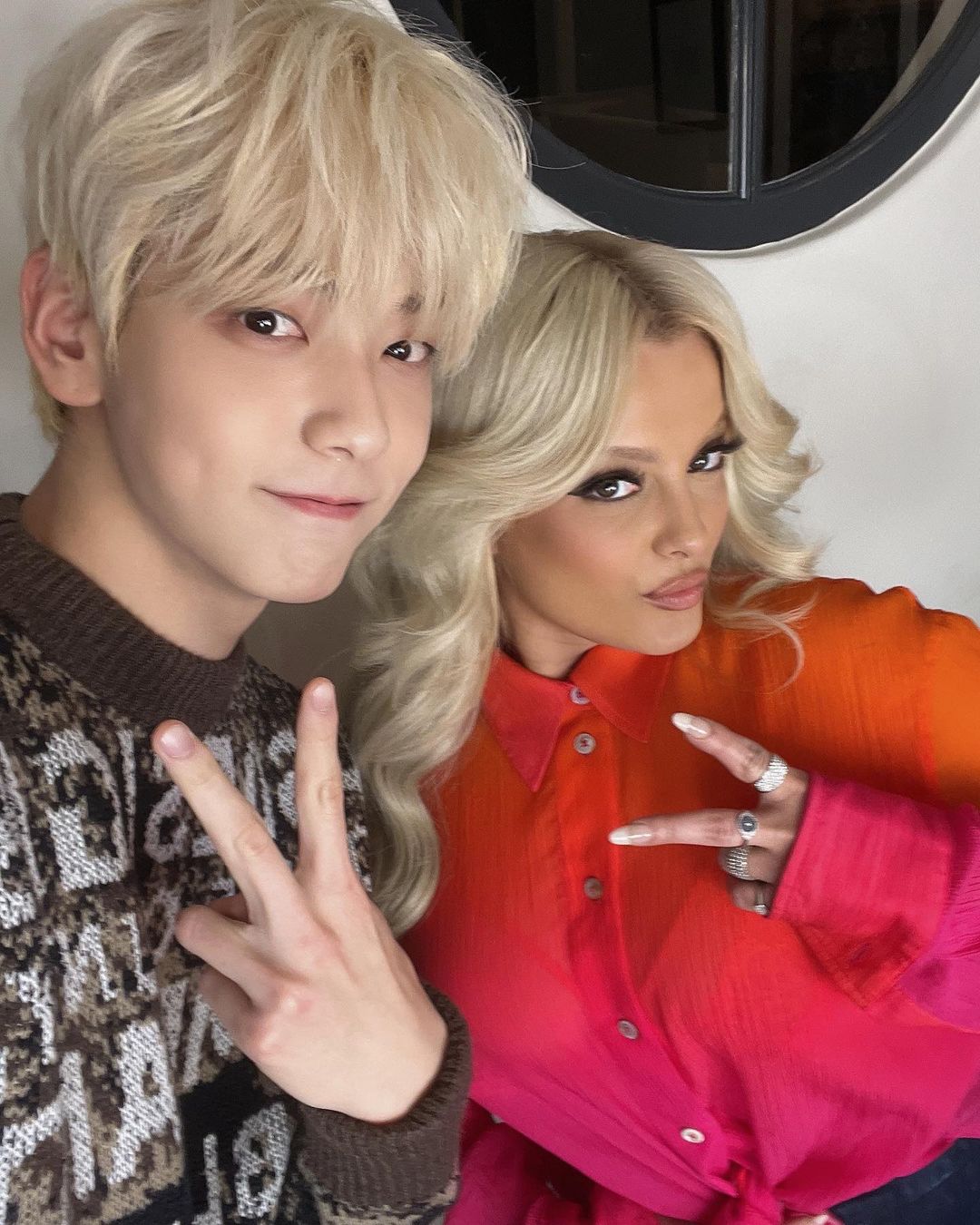 soobin-pics-on-twitter-soobin-with-bebe-rexha-https-t-co-r1z6npkwyw