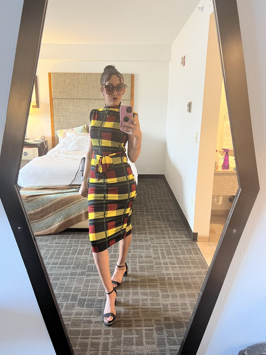 sierrastoosolid's tweet image. Conference vibes 🍎💛 #wscss