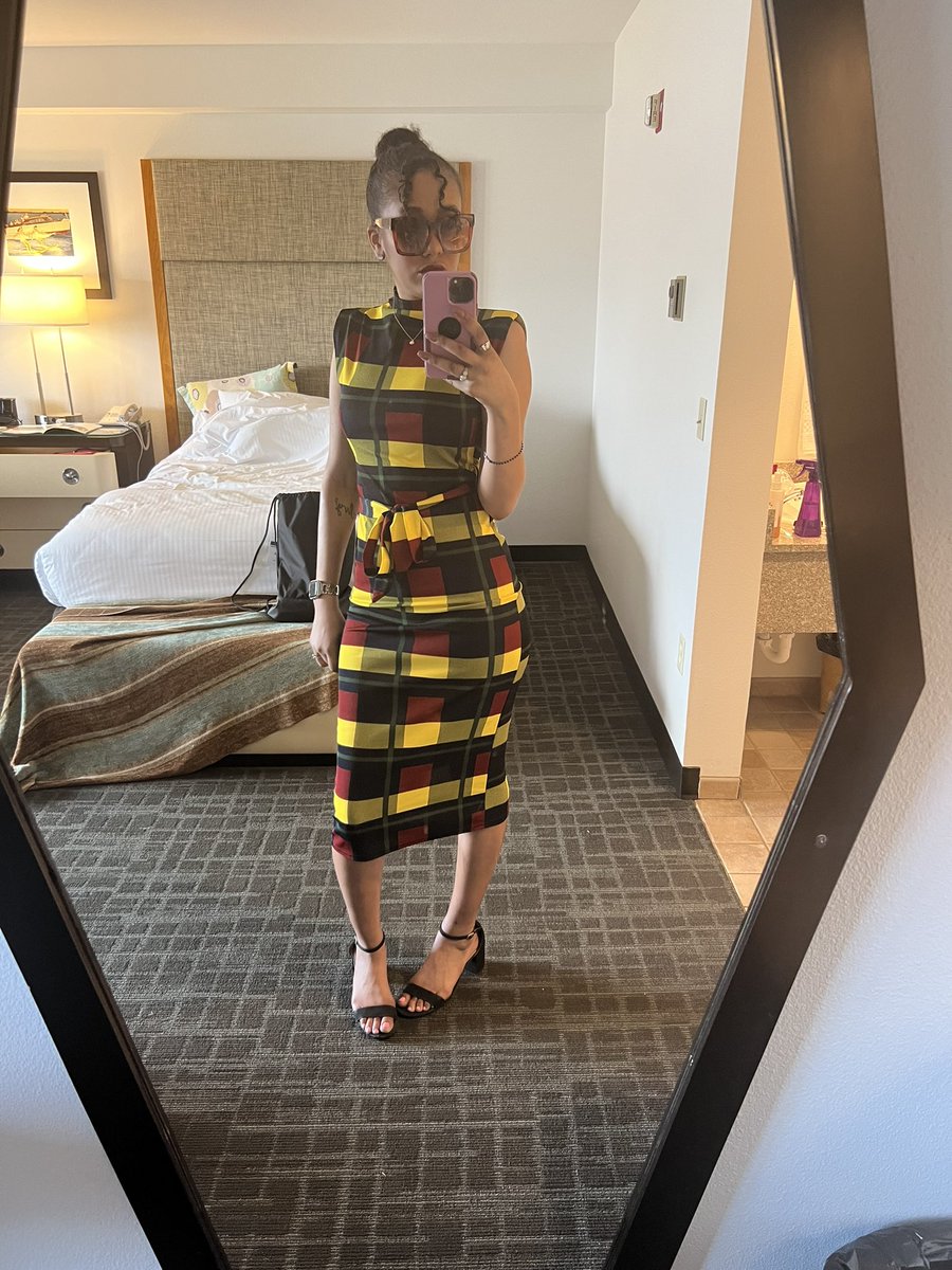 sierrastoosolid's tweet image. Conference vibes 🍎💛 #wscss