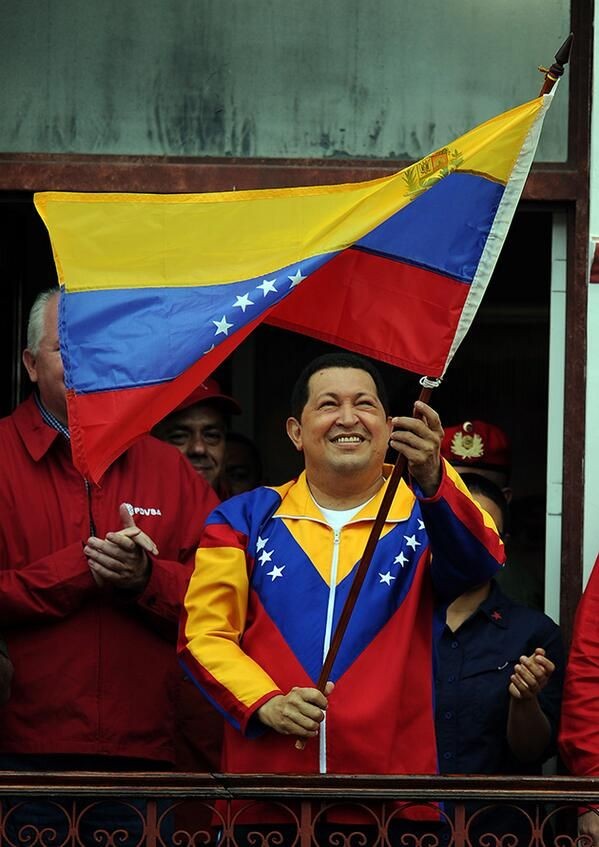 #3Mar| 🇻🇪📢 ¡ETIQUETA DEL DÍA! ▶️ Feliz tarde Bendiciones 🙏 para todos🌹 #ChávezCorazónDeLosPueblos ¡Invencible, siempre! @NicolasMaduro @Mippcivzla @Krisbelihernan1 @Adrimoya11 @LolimarDelgado5 @AdrianOiralyh @Joseram91609092