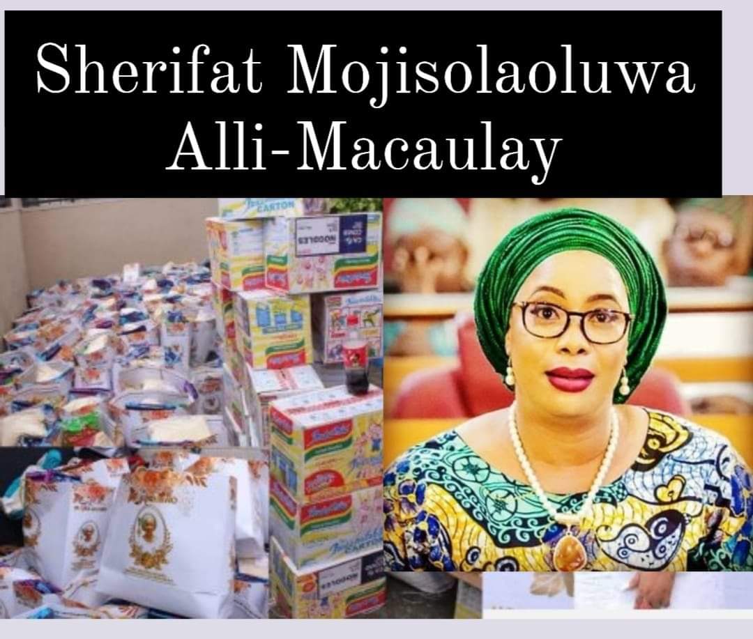 Ellacious_berry's tweet photo. Lagosians in Amuwo Odofin hope you all remembered this APC woman representing Amuwo Odofin in State HOA that shared Palliatives meant for citizens as birthday souvenir. Is time to send her home We no dey forget something 😂😂
Vote in Stella Foluke Osafile LP candidate
#REJECTAPC https://t.co/opB977cj4v