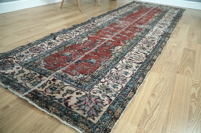 Boho Decor Rug 3.22x9.97 ft. H-2480   🙂👍
Wool-Woven-From 70’s 👌💞

etsy.me/3KCG3gP via @Etsy
 
#redrunner #3x10runner #turkishrug #antique #apartmenttherapy #arearugs #beautifuldecorstyles #bohodecor #carpets #decor #decoration #handmaderugs #homedesign #howyouhome