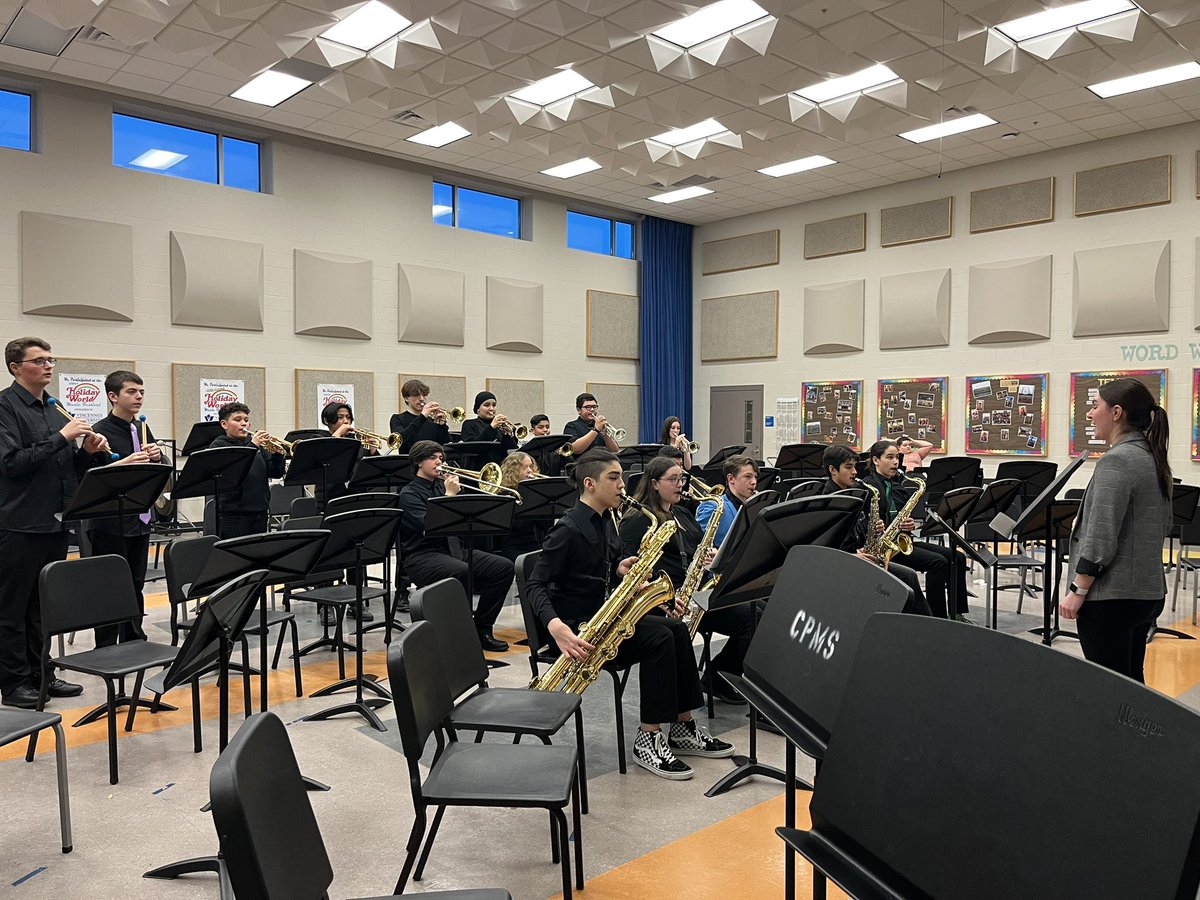 johnbmorse's tweet photo. Congratulations to the DMS Jazz Band for a great performance and Gold rating at the ISSMA jazz festival at Whiteland! Congratulations to Fati Jbire, Jackson Doney, Noah Molina, and Michael Ludlow for receiving awards for performing outstanding solos! @DmsHawks1 @MSDDecatur https://t.co/vAKqrcBGA7